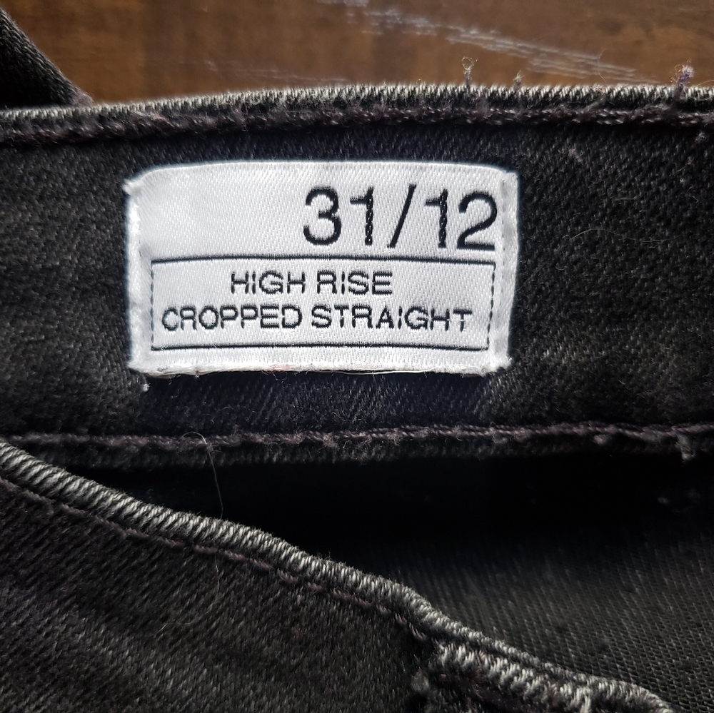 Gap crop capris - Picture 9 of 9